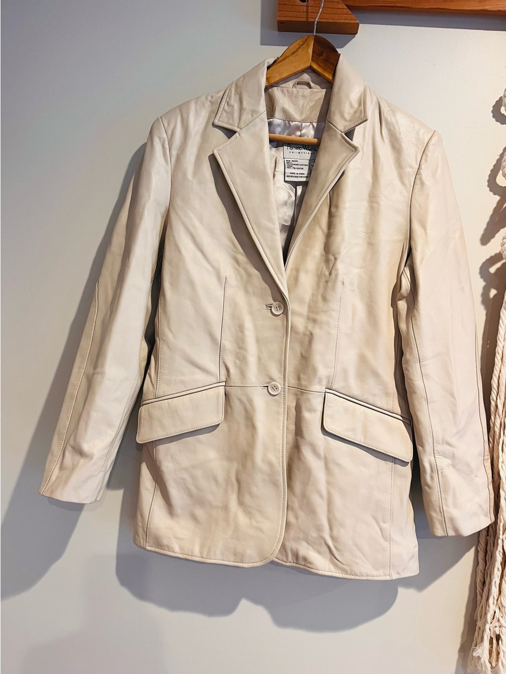 Pamela McCoy Beige Leather Blazer Jacket MEDIUM Long 2 Button